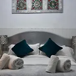 Проживание в семье Brily